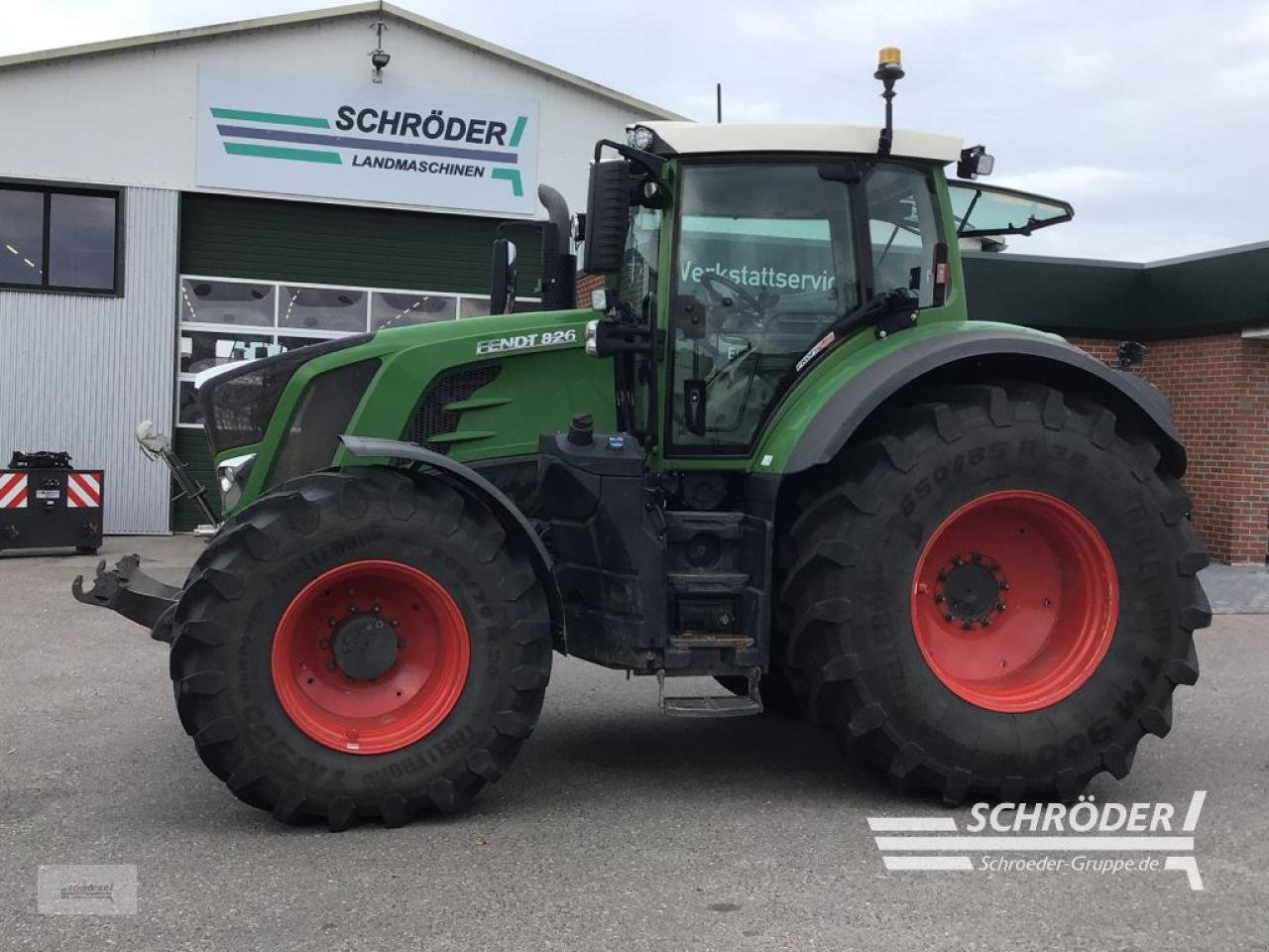 Traktor des Typs Fendt 826 VARIO S4 PROFI PLUS, Gebrauchtmaschine in Wildeshausen (Bild 3)