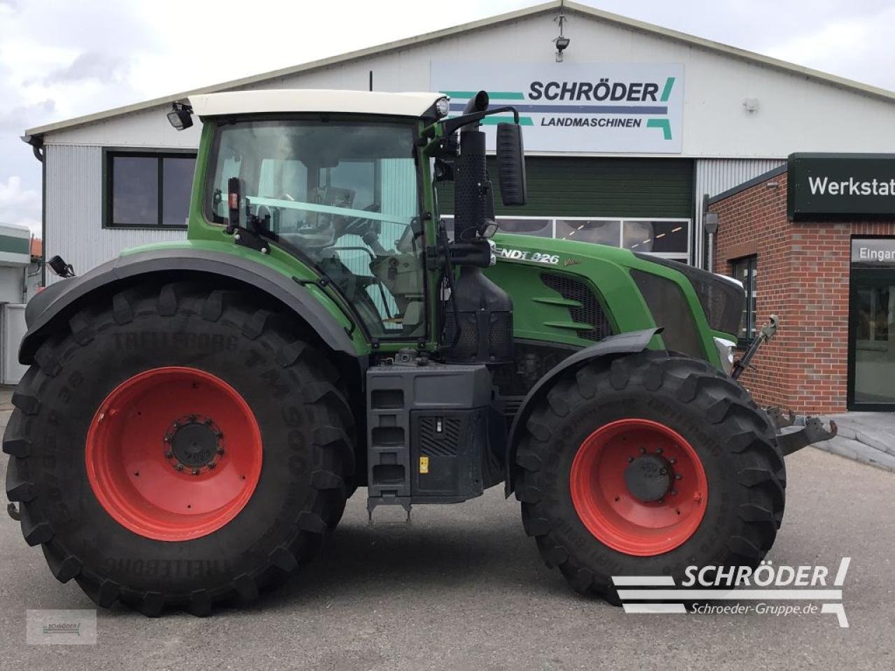 Traktor des Typs Fendt 826 VARIO S4 PROFI PLUS, Gebrauchtmaschine in Wildeshausen (Bild 9)