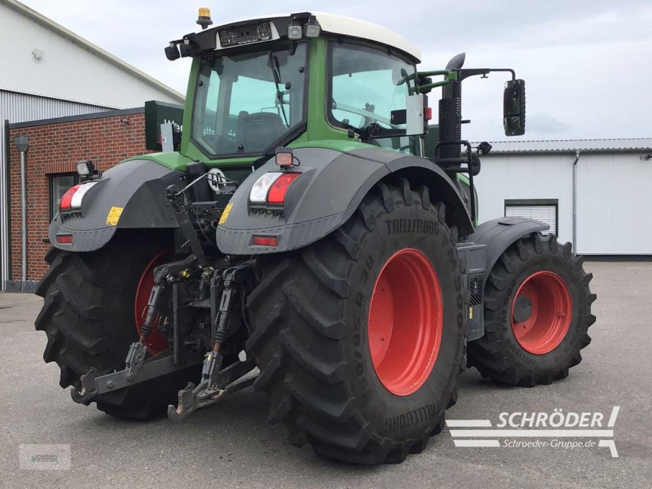 Traktor of the type Fendt 826 VARIO S4 PROFI PLUS, Gebrauchtmaschine in Wildeshausen (Picture 10)