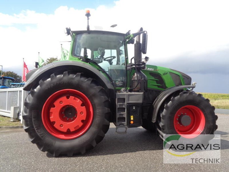 Traktor of the type Fendt 826 VARIO S4 PROFI, Gebrauchtmaschine in Nartum (Picture 10)