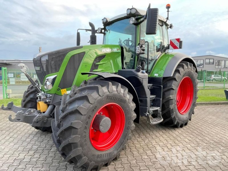 Traktor от тип Fendt 826 Vario S4, Gebrauchtmaschine в Düsseldorf