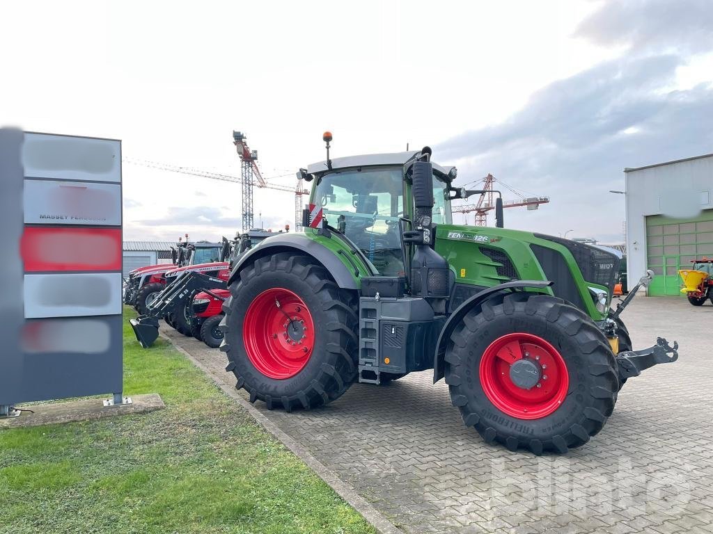 Traktor типа Fendt 826 Vario S4, Gebrauchtmaschine в Düsseldorf (Фотография 2)