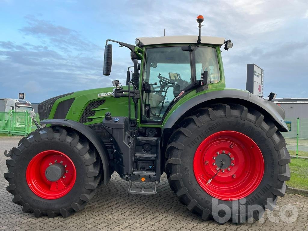 Traktor типа Fendt 826 Vario S4, Gebrauchtmaschine в Düsseldorf (Фотография 4)