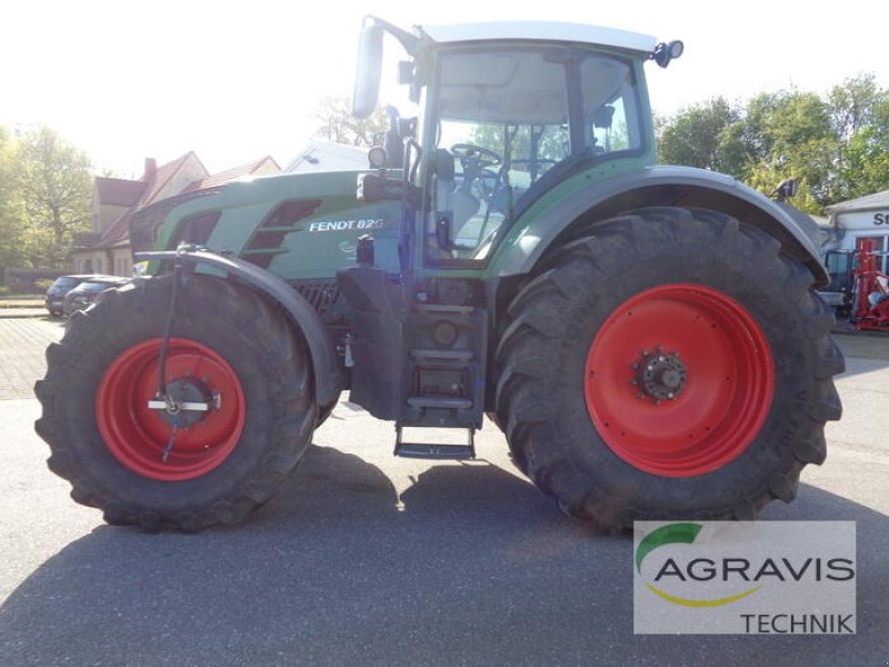 Traktor of the type Fendt 826 VARIO SCR PROFI PLUS, Gebrauchtmaschine in Nartum (Picture 16)