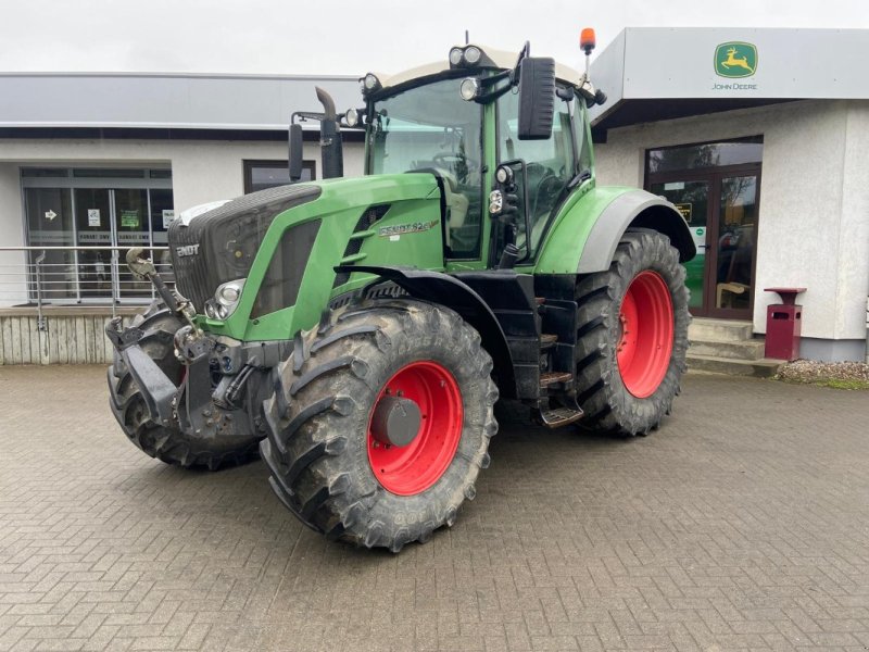 Traktor del tipo Fendt 826, Gebrauchtmaschine In Neubrandenburg