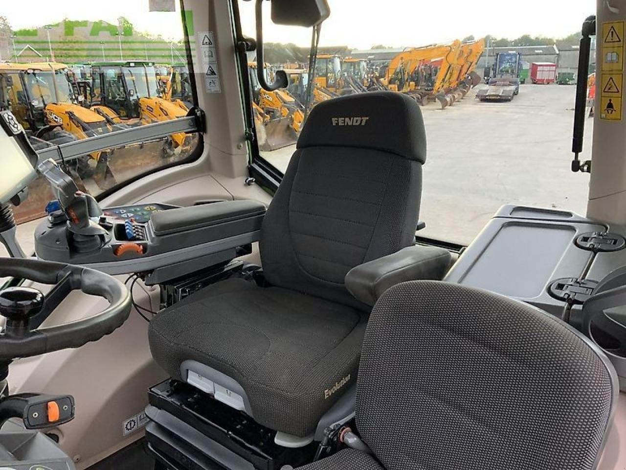 Traktor des Typs Fendt 828 profi plus tractor (st20991), Gebrauchtmaschine in SHAFTESBURY (Bild 21)