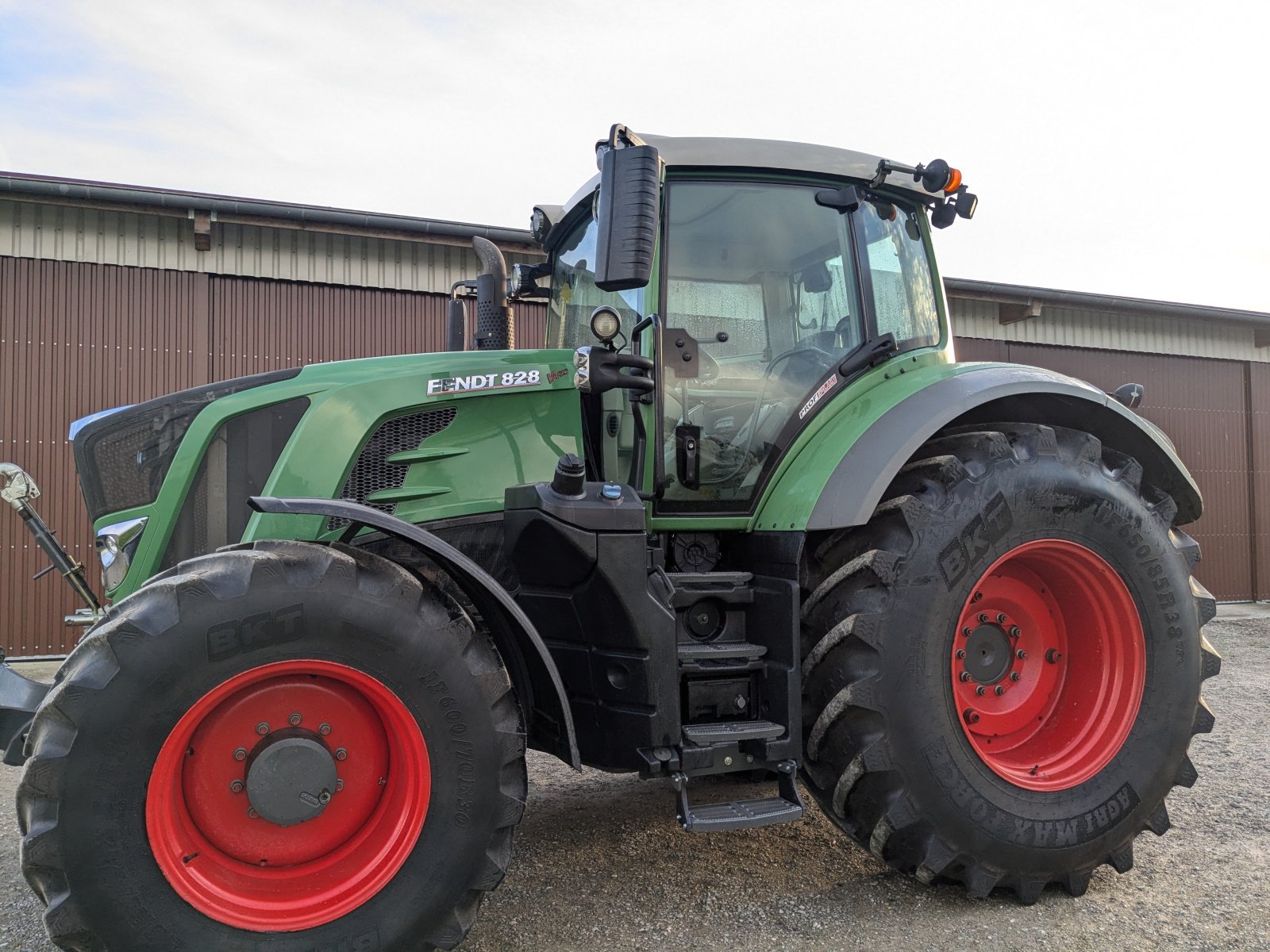 Traktor typu Fendt 828 Profi Plus, Gebrauchtmaschine w Dirlewang (Zdjęcie 2)