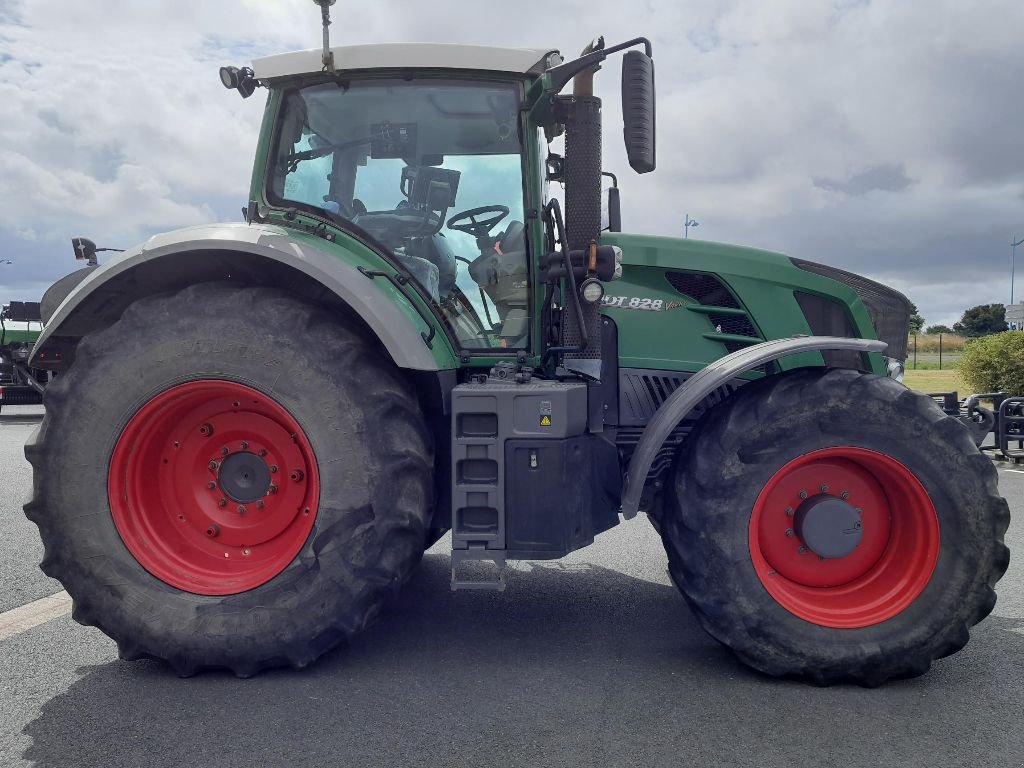 Traktor del tipo Fendt 828 PROFI + SCR, Gebrauchtmaschine en STE GEMME LA PLAINE (Imagen 4)