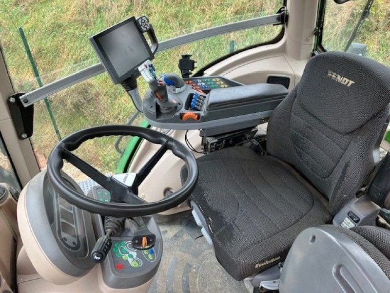 Traktor des Typs Fendt 828 S4 PROFI +, Gebrauchtmaschine in POUSSAY (Bild 5)