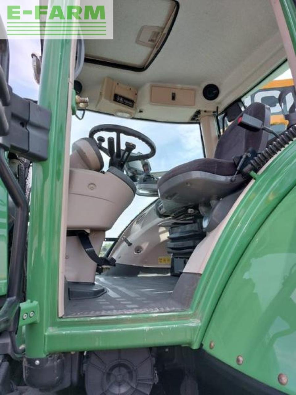 Traktor typu Fendt 828 s4 profi plus, Gebrauchtmaschine w SKARBIMIERZ – OSIEDLE (Zdjęcie 13)