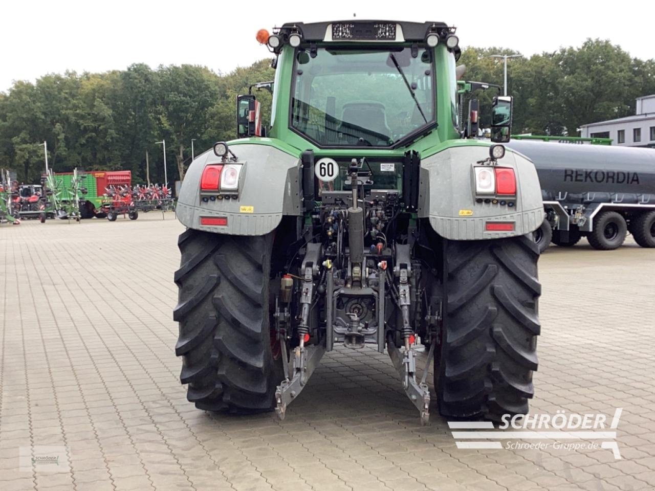 Traktor typu Fendt 828 S4 PROFI PLUS, Gebrauchtmaschine v Wildeshausen (Obrázok 4)