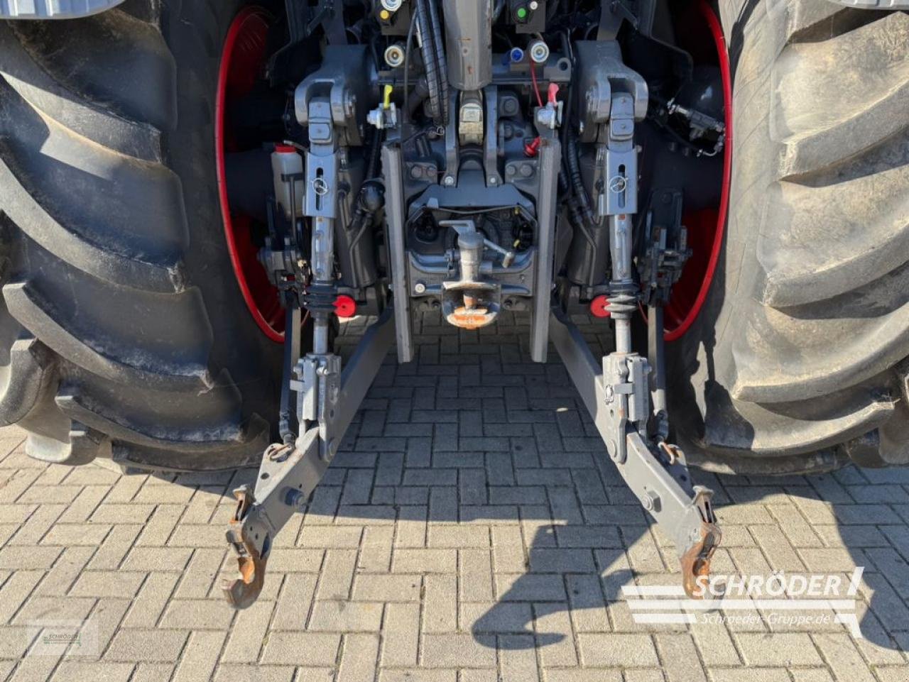 Traktor van het type Fendt 828 S4 PROFI PLUS, Gebrauchtmaschine in Wildeshausen (Foto 8)