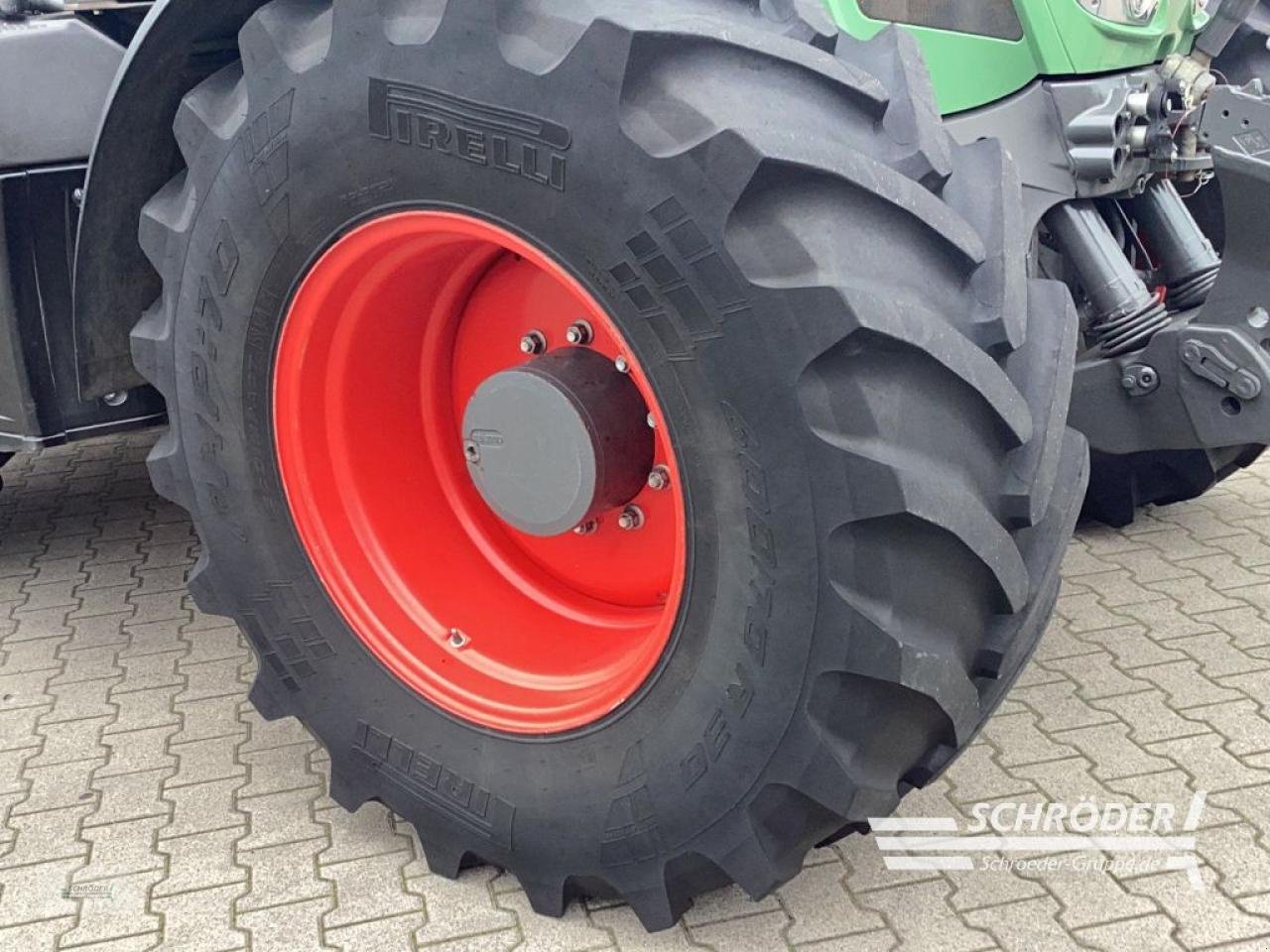 Traktor van het type Fendt 828 S4 PROFI PLUS, Gebrauchtmaschine in Scharrel (Foto 9)