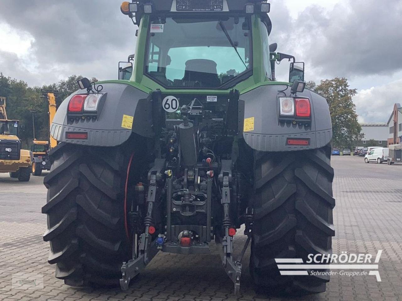 Traktor van het type Fendt 828 S4 PROFI PLUS, Gebrauchtmaschine in Lastrup (Foto 3)