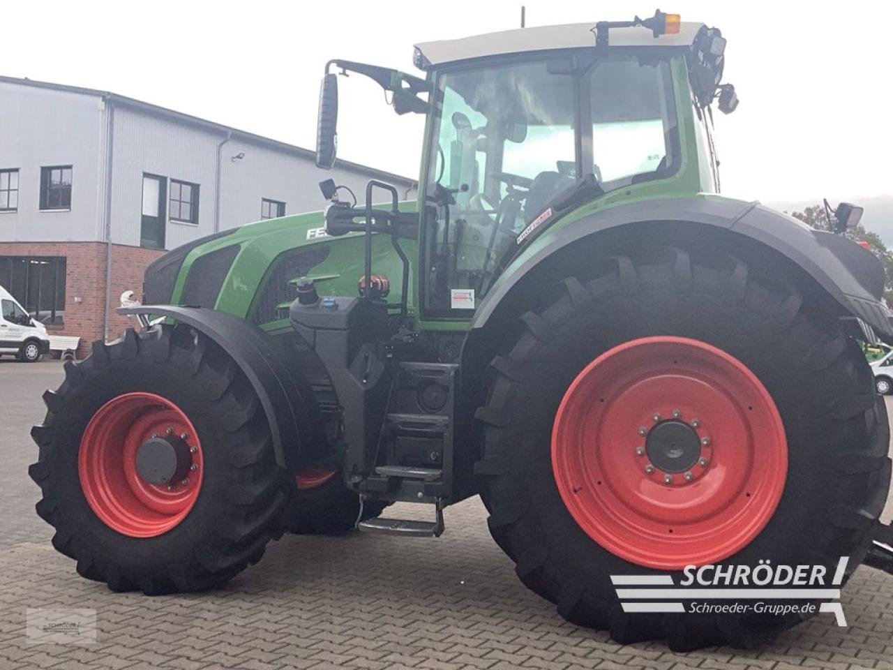 Traktor des Typs Fendt 828 S4 PROFI PLUS, Gebrauchtmaschine in Lastrup (Bild 4)