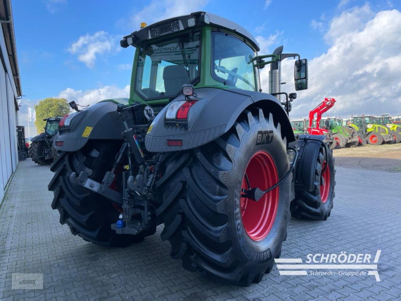 Traktor van het type Fendt 828 S4 PROFI PLUS, Gebrauchtmaschine in Wildeshausen (Foto 3)