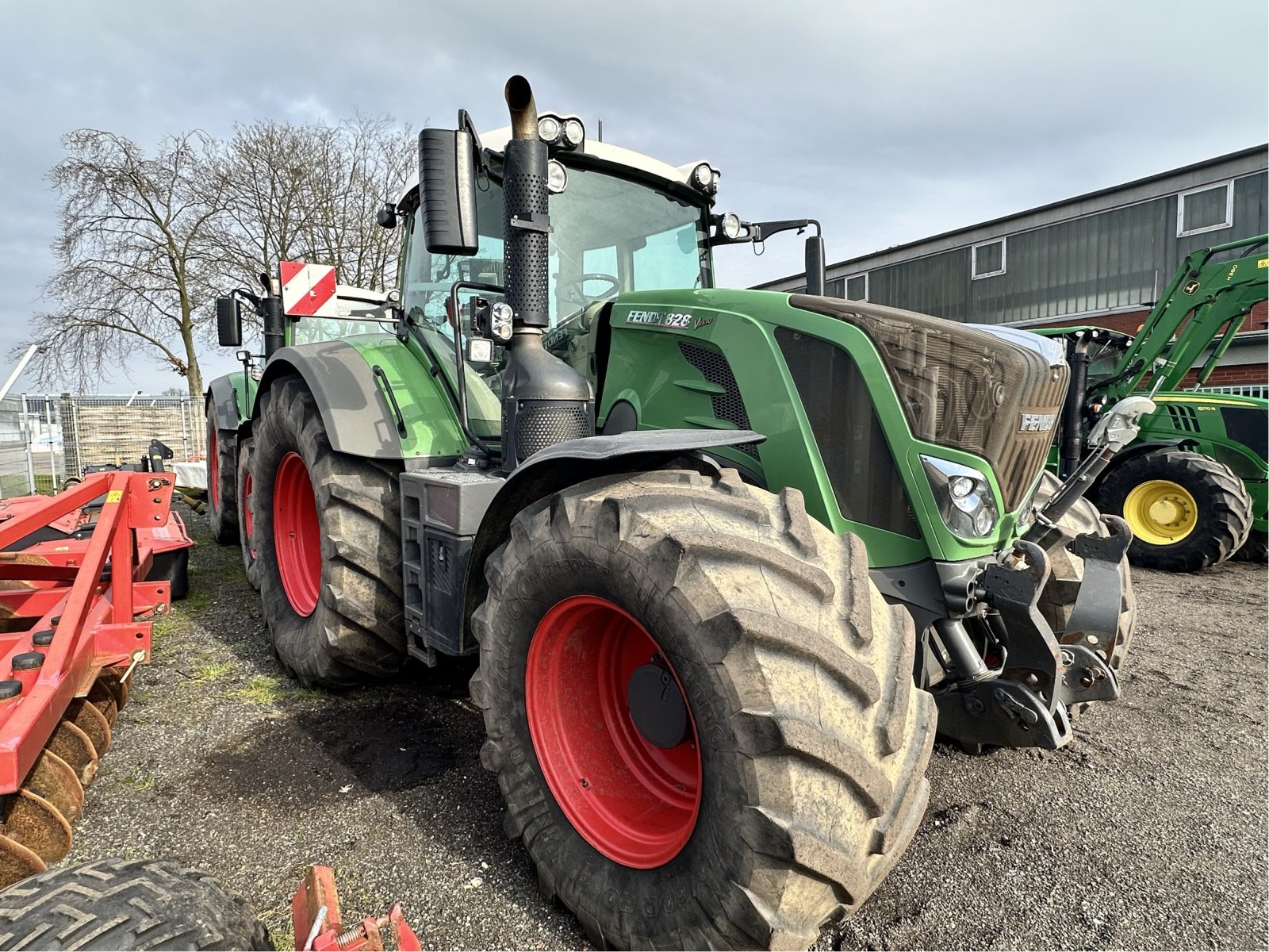 Traktor typu Fendt 828 S4 Profi Plus, Gebrauchtmaschine v Elmenhorst-Lanken (Obrázek 3)