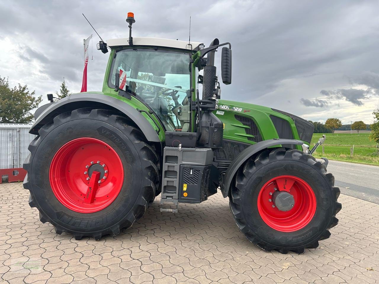 Traktor of the type Fendt 828 S4 ProfiPlus, Gebrauchtmaschine in Coppenbruegge (Picture 4)