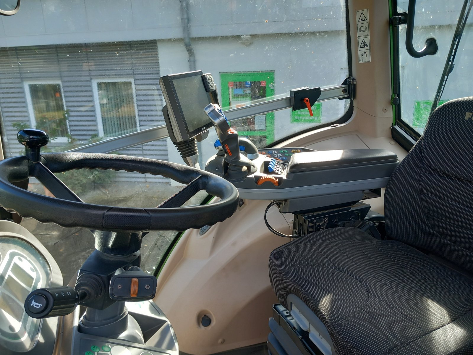 Traktor van het type Fendt 828 S4 ProfiPlus, Gebrauchtmaschine in Eckernförde (Foto 11)