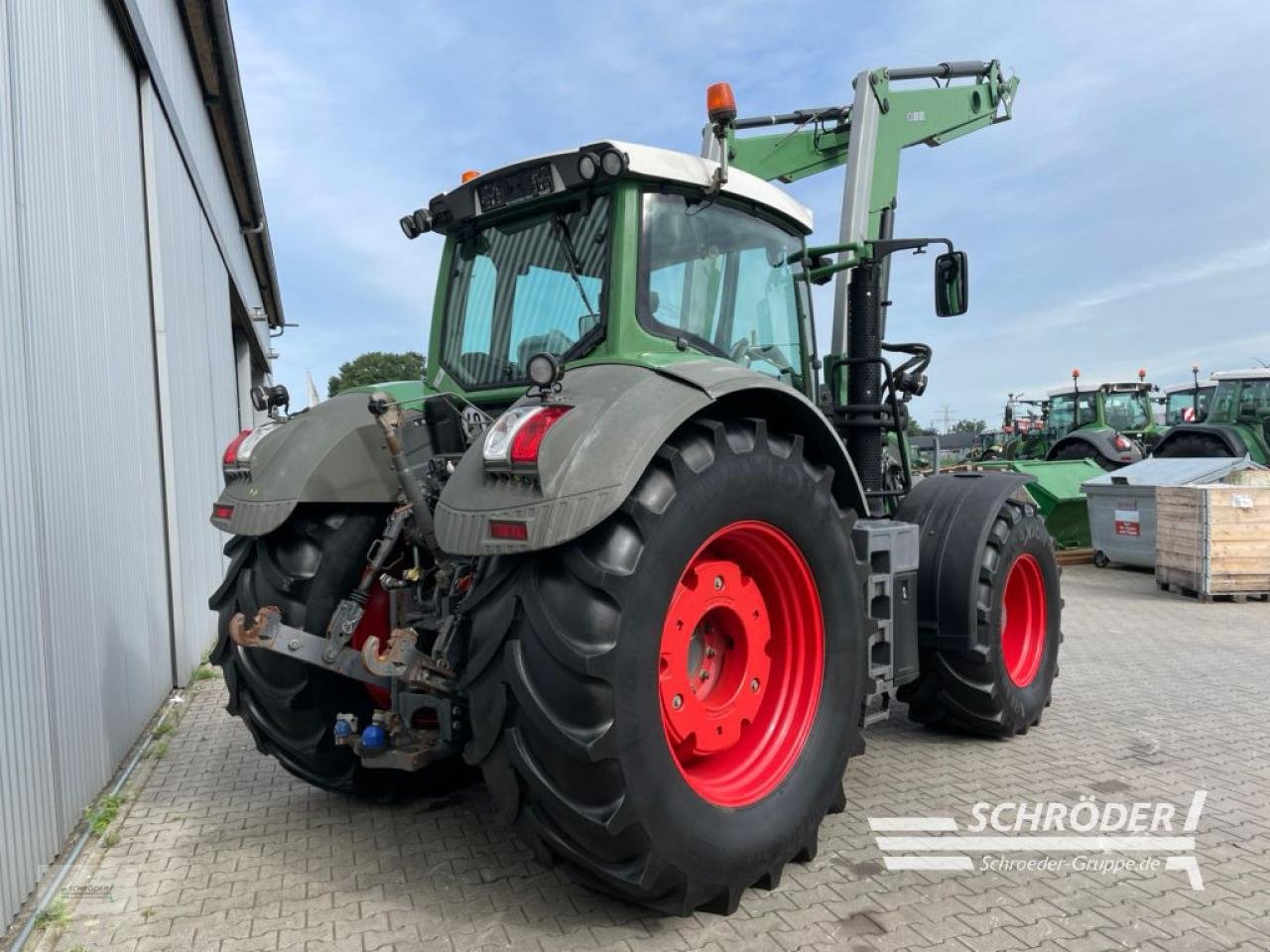 Traktor des Typs Fendt 828 SCR PROFI PLUS, Gebrauchtmaschine in Wildeshausen (Bild 3)