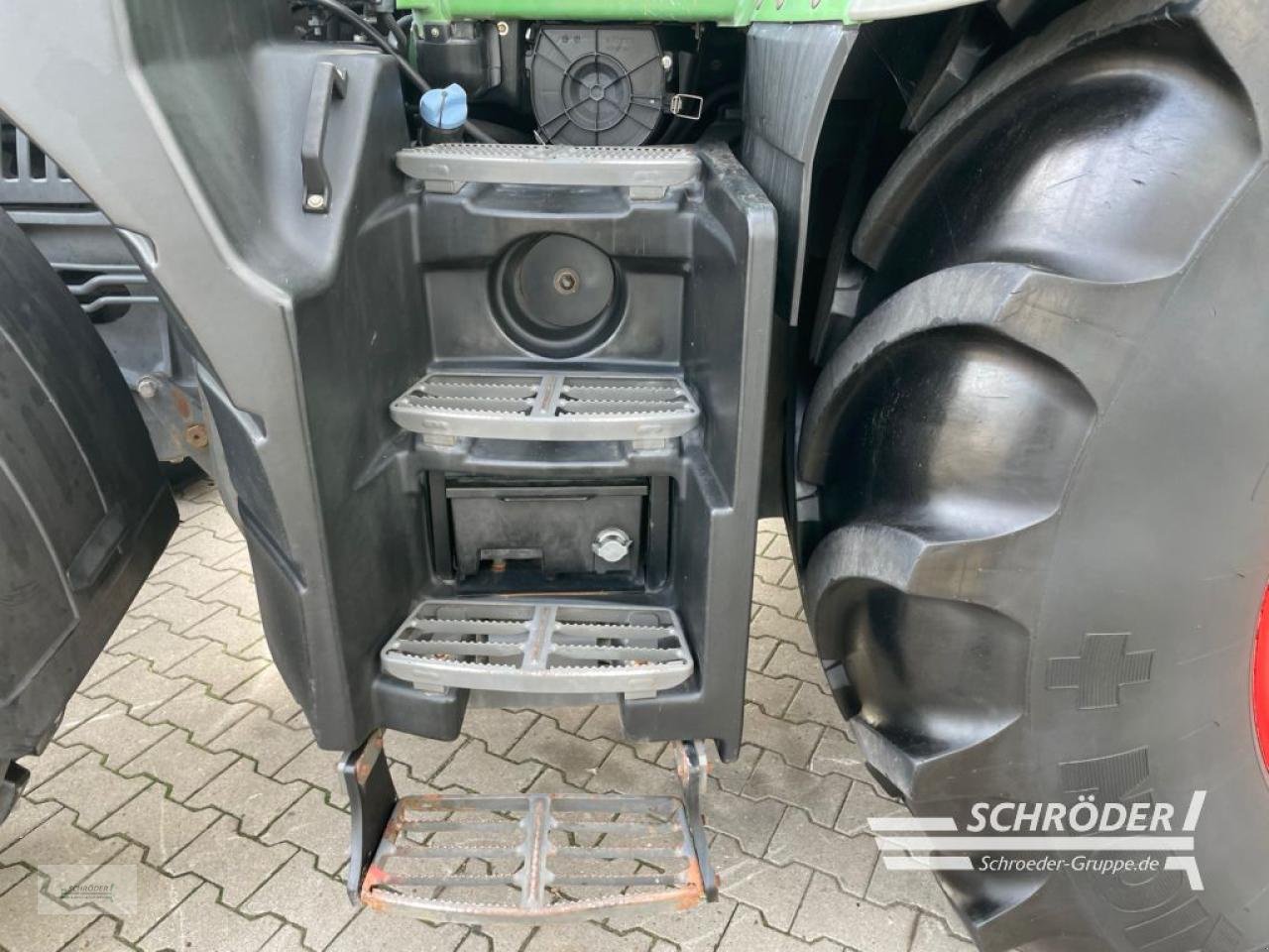 Traktor des Typs Fendt 828 SCR PROFI PLUS, Gebrauchtmaschine in Wildeshausen (Bild 19)