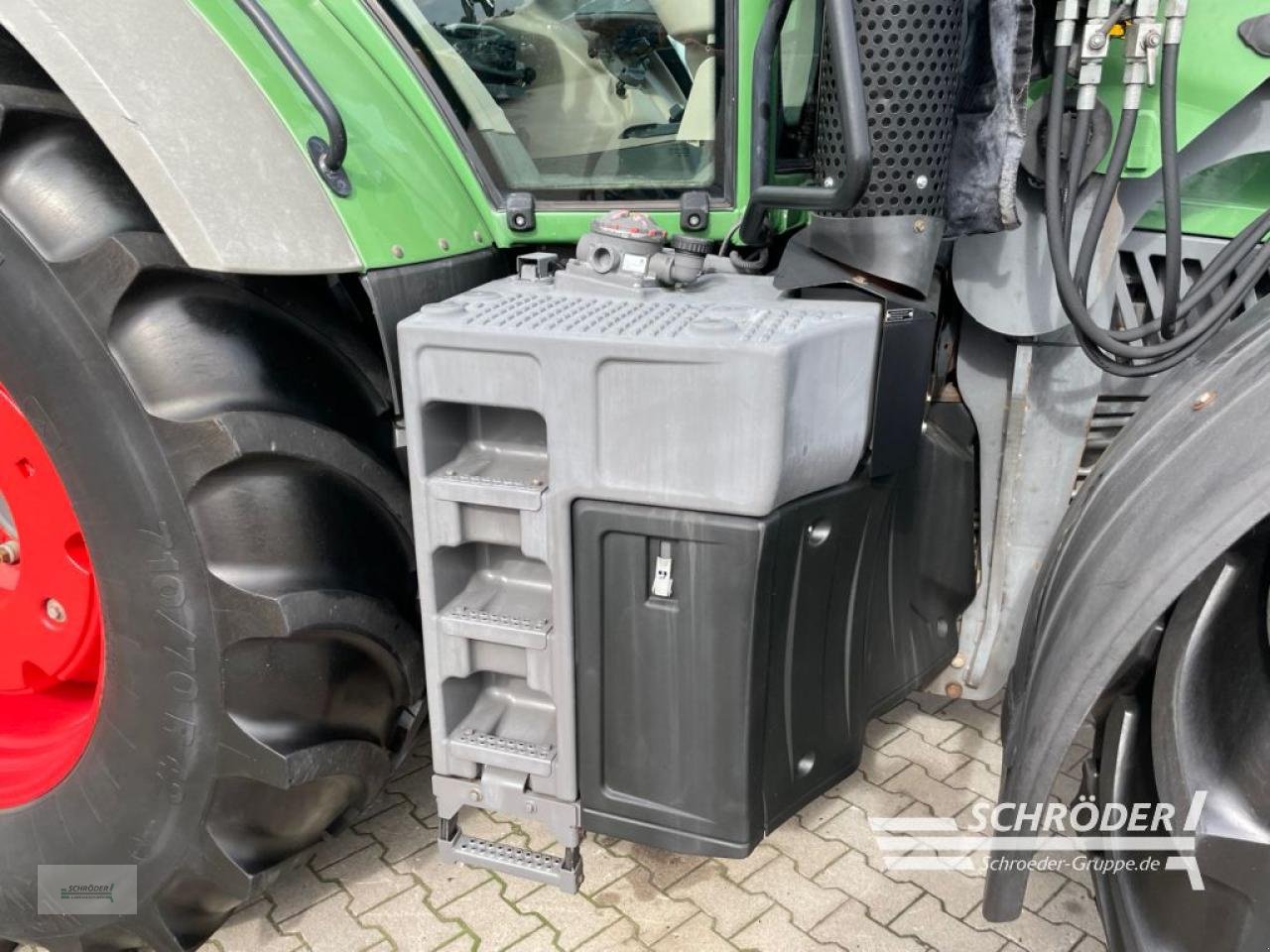 Traktor des Typs Fendt 828 SCR PROFI PLUS, Gebrauchtmaschine in Wildeshausen (Bild 25)