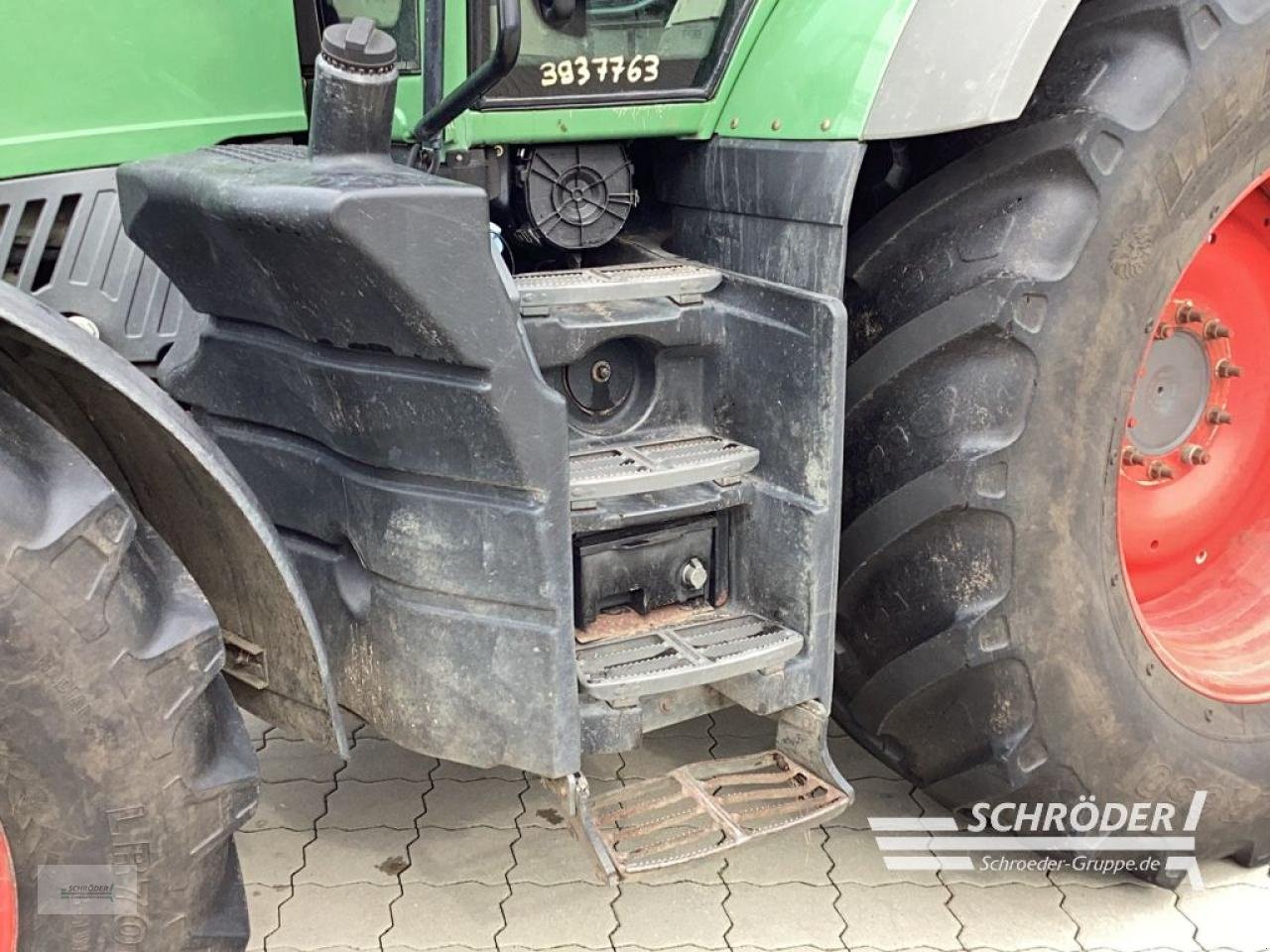 Traktor του τύπου Fendt 828 SCR PROFI PLUS, Gebrauchtmaschine σε Wildeshausen (Φωτογραφία 13)