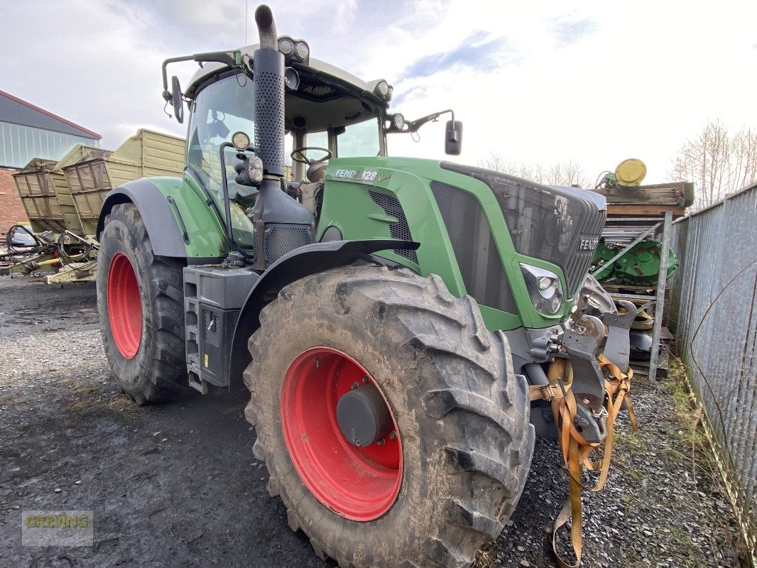 Traktor типа Fendt 828 Vario *Brandschaden*NEUER MOTOR*, Gebrauchtmaschine в Ahaus (Фотография 3)