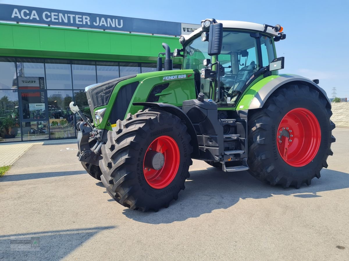 Traktor of the type Fendt 828 Vario Profi+, Neumaschine in Gerasdorf (Picture 1)