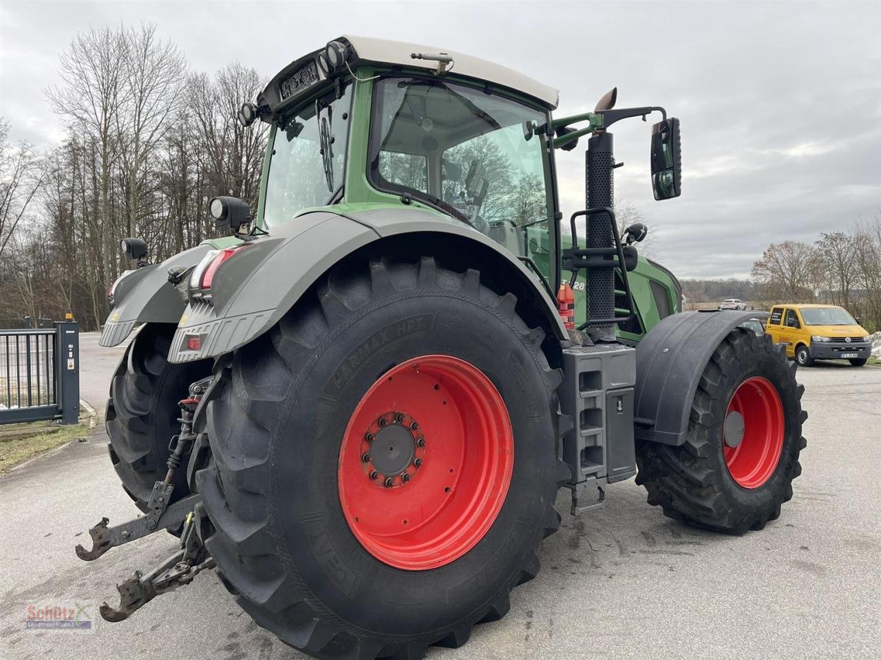 Traktor of the type Fendt 828 Vario Profi Plus FZW GPS, Gebrauchtmaschine in Schierling (Picture 4)