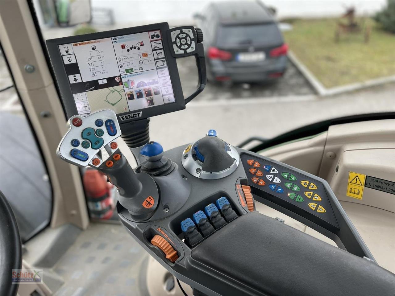 Traktor of the type Fendt 828 Vario Profi Plus FZW GPS, Gebrauchtmaschine in Schierling (Picture 9)