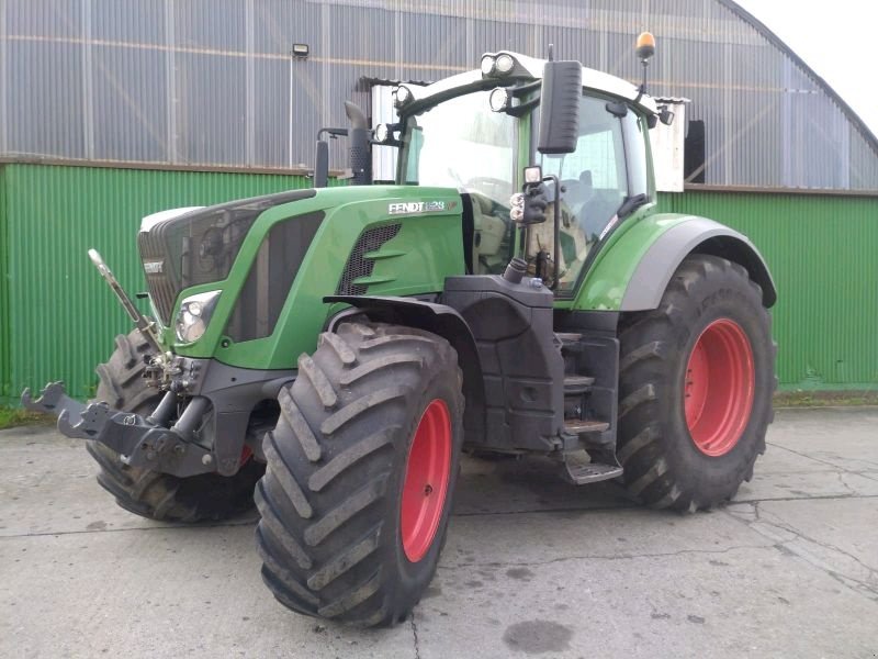 Traktor van het type Fendt 828 Vario Profi Plus S4, Gebrauchtmaschine in Liebenwalde (Foto 1)