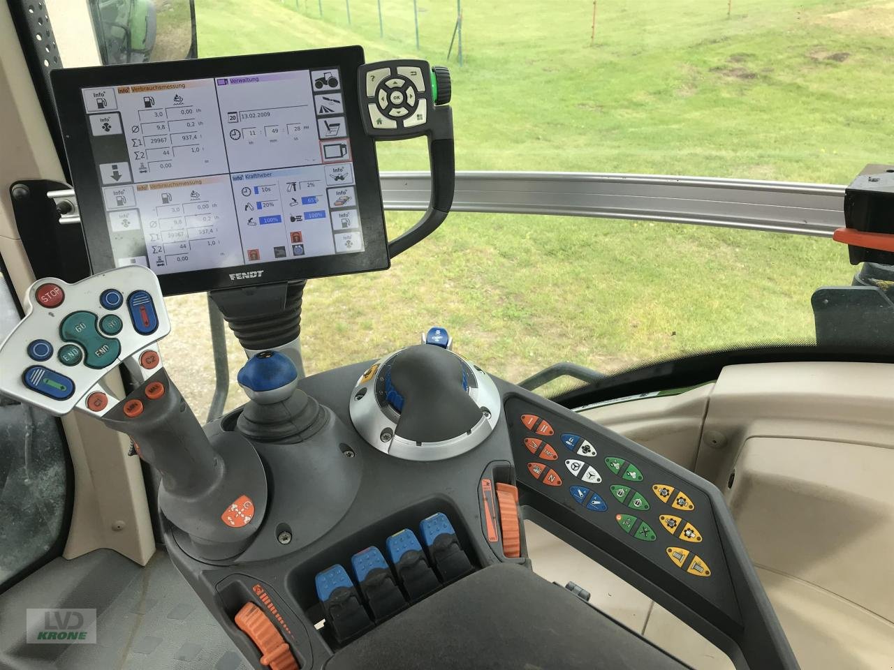 Traktor typu Fendt 828 Vario Profi Plus, Gebrauchtmaschine w Alt-Mölln (Zdjęcie 11)