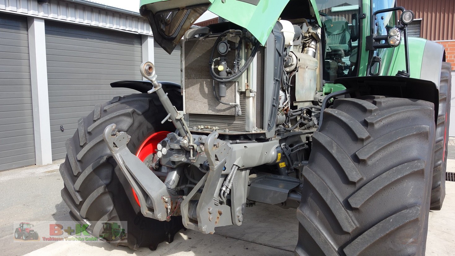 Traktor van het type Fendt 828 Vario Profi, Gebrauchtmaschine in Kettenkamp (Foto 9)