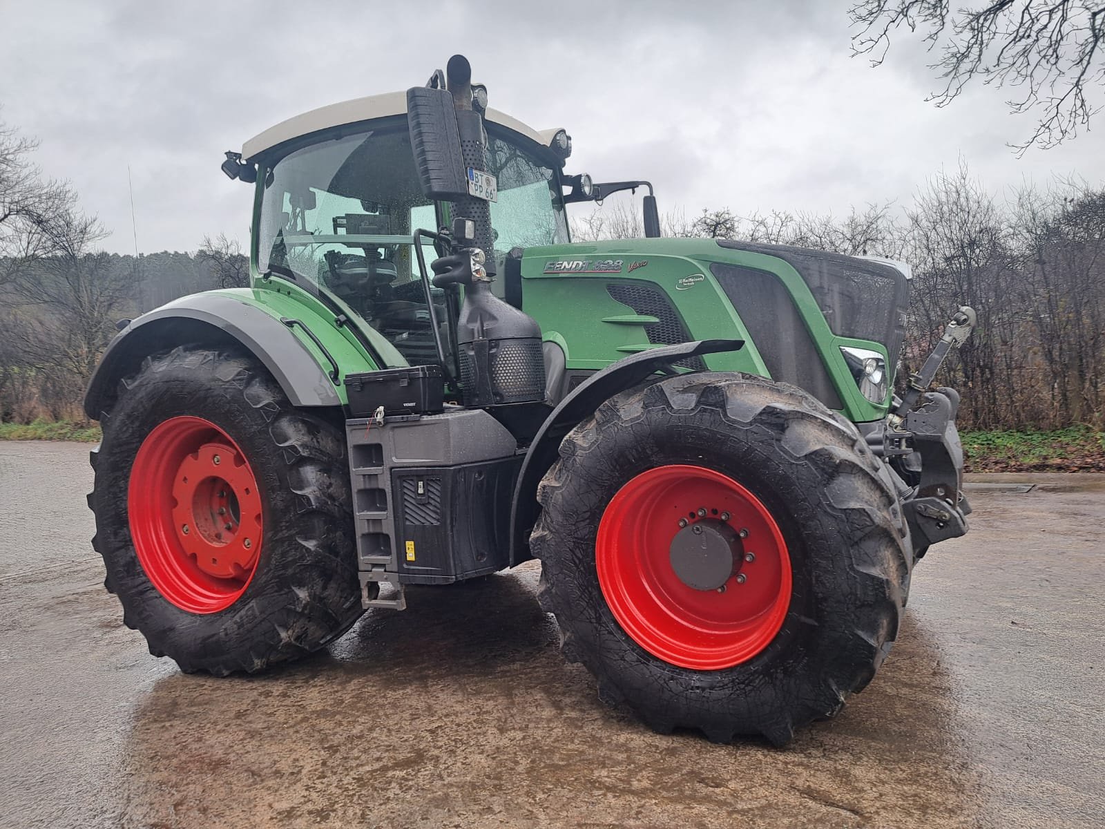 Traktor des Typs Fendt 828 Vario ProfiPlus, Gebrauchtmaschine in Bayreuth (Bild 4)