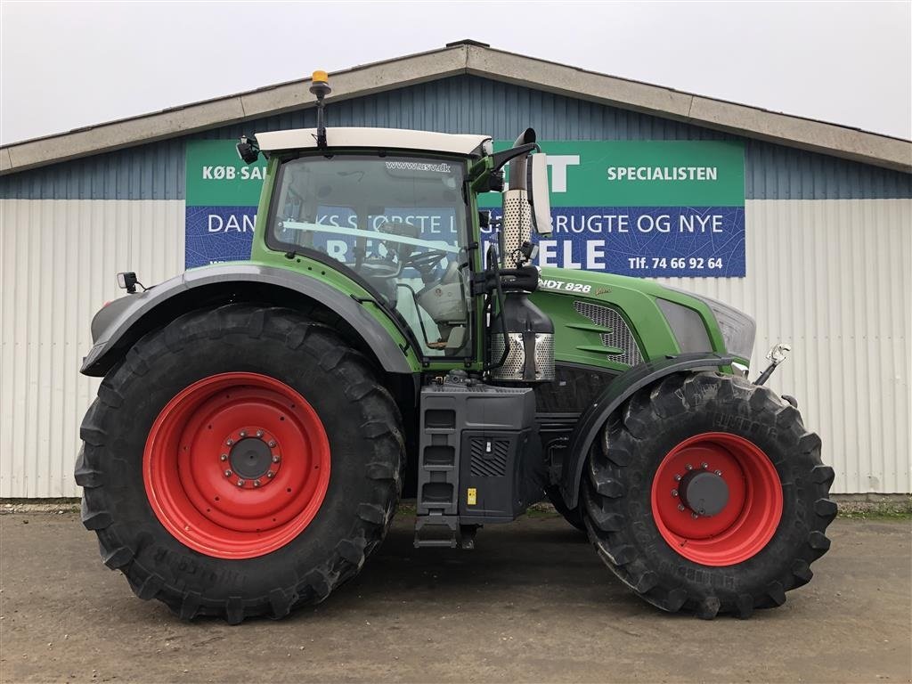 Traktor типа Fendt 828 Vario S4 Profi Plus Med Front PTO, Gebrauchtmaschine в Rødekro (Фотография 4)