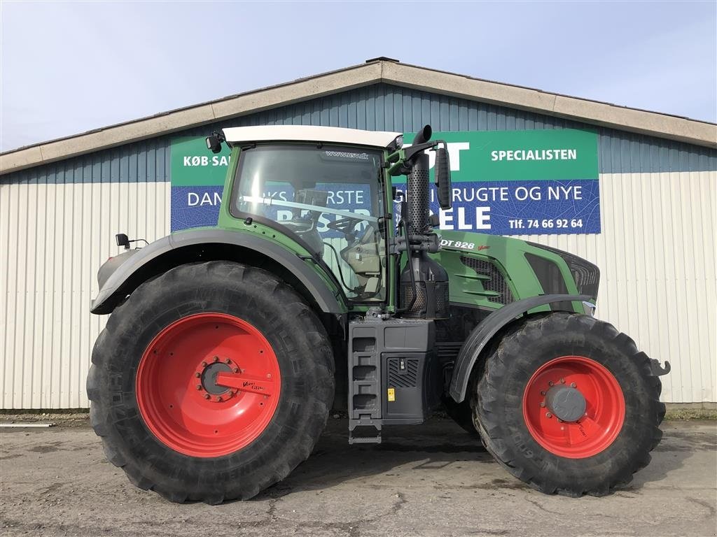 Traktor of the type Fendt 828 Vario S4 Profi Plus VarioGrip, Gebrauchtmaschine in Rødekro (Picture 4)