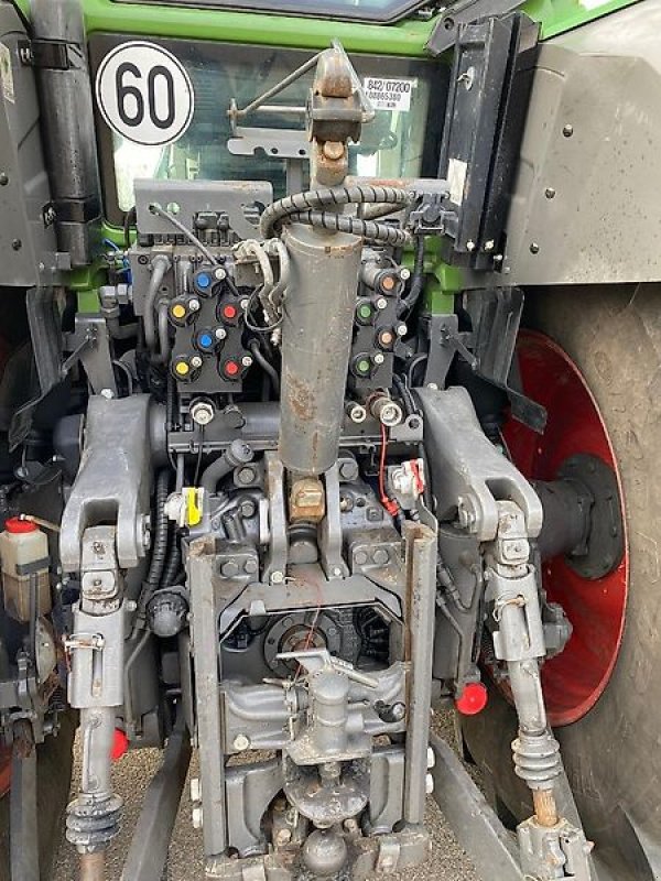 Traktor van het type Fendt 828 Vario S4 Profi Plus, Gebrauchtmaschine in Bellenberg (Foto 8)