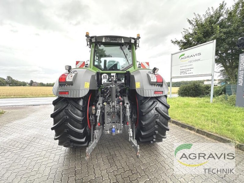 Traktor van het type Fendt 828 VARIO S4 PROFI PLUS, Gebrauchtmaschine in Barsinghausen-Göxe (Foto 3)