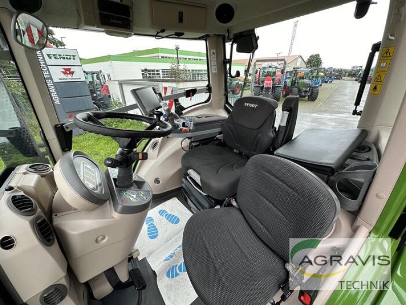 Traktor du type Fendt 828 VARIO S4 PROFI PLUS, Gebrauchtmaschine en Barsinghausen-Göxe (Photo 5)