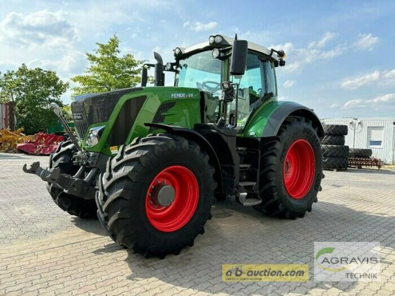 Traktor типа Fendt 828 VARIO S4 PROFI PLUS, Gebrauchtmaschine в Calbe / Saale (Фотография 1)