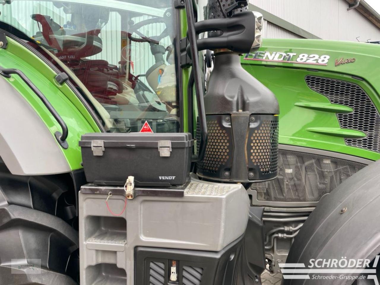 Traktor van het type Fendt 828 VARIO S4 PROFI PLUS, Gebrauchtmaschine in Wildeshausen (Foto 20)