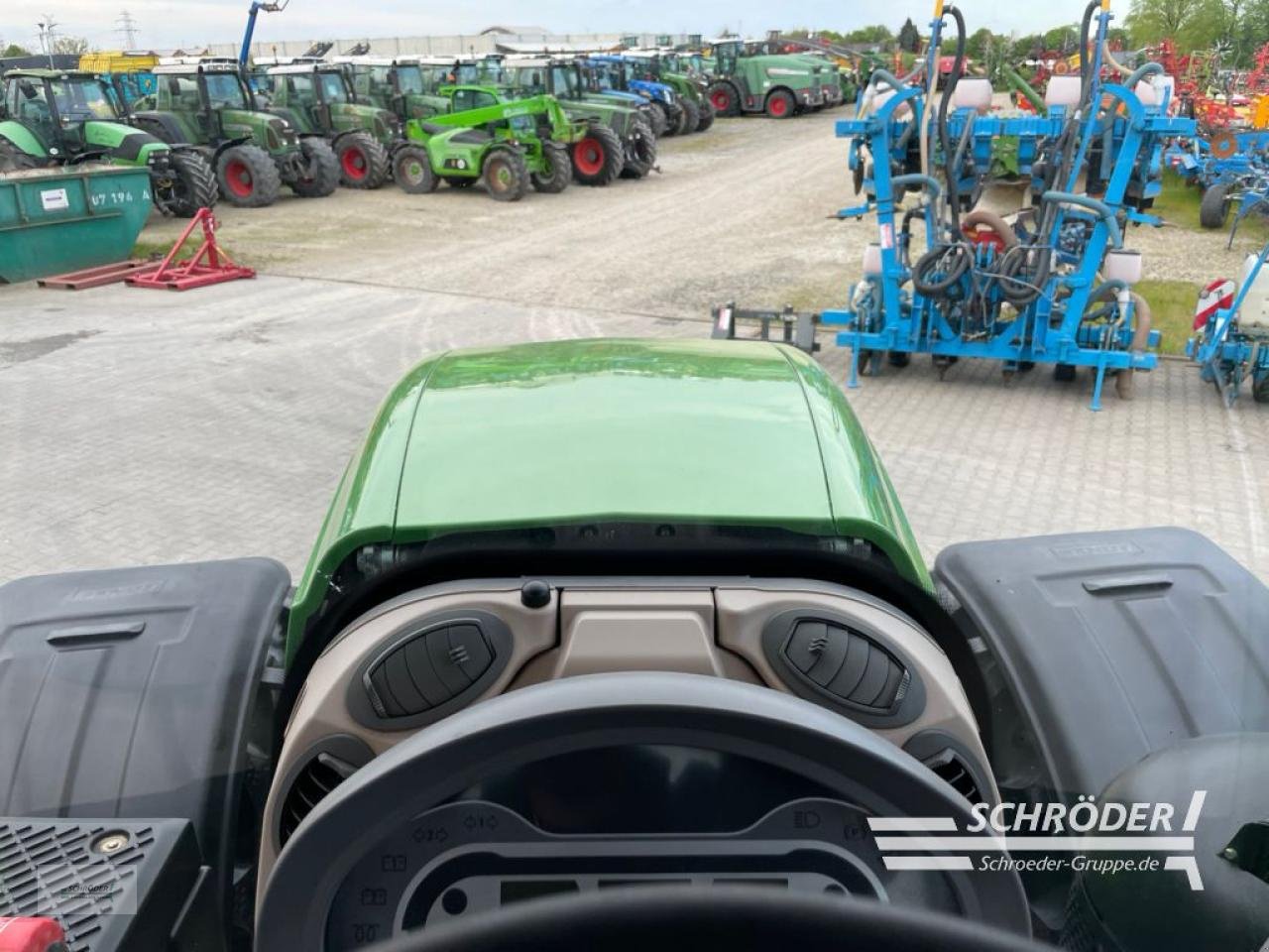 Traktor typu Fendt 828 VARIO S4 PROFI PLUS, Gebrauchtmaschine w Wildeshausen (Zdjęcie 17)