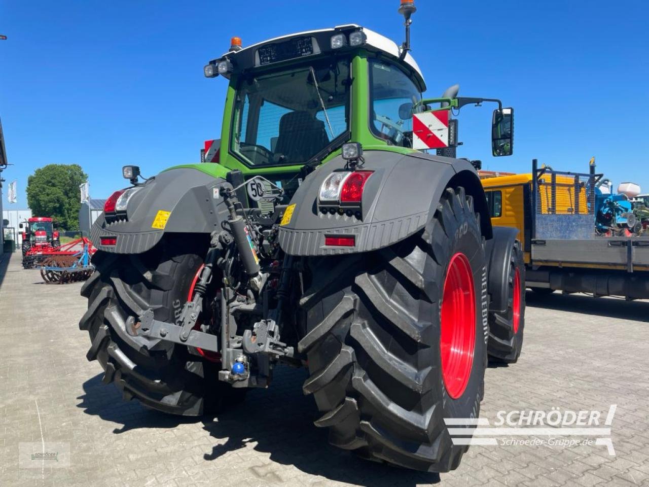 Traktor des Typs Fendt 828 VARIO S4 PROFI PLUS, Gebrauchtmaschine in Langförden (Bild 3)