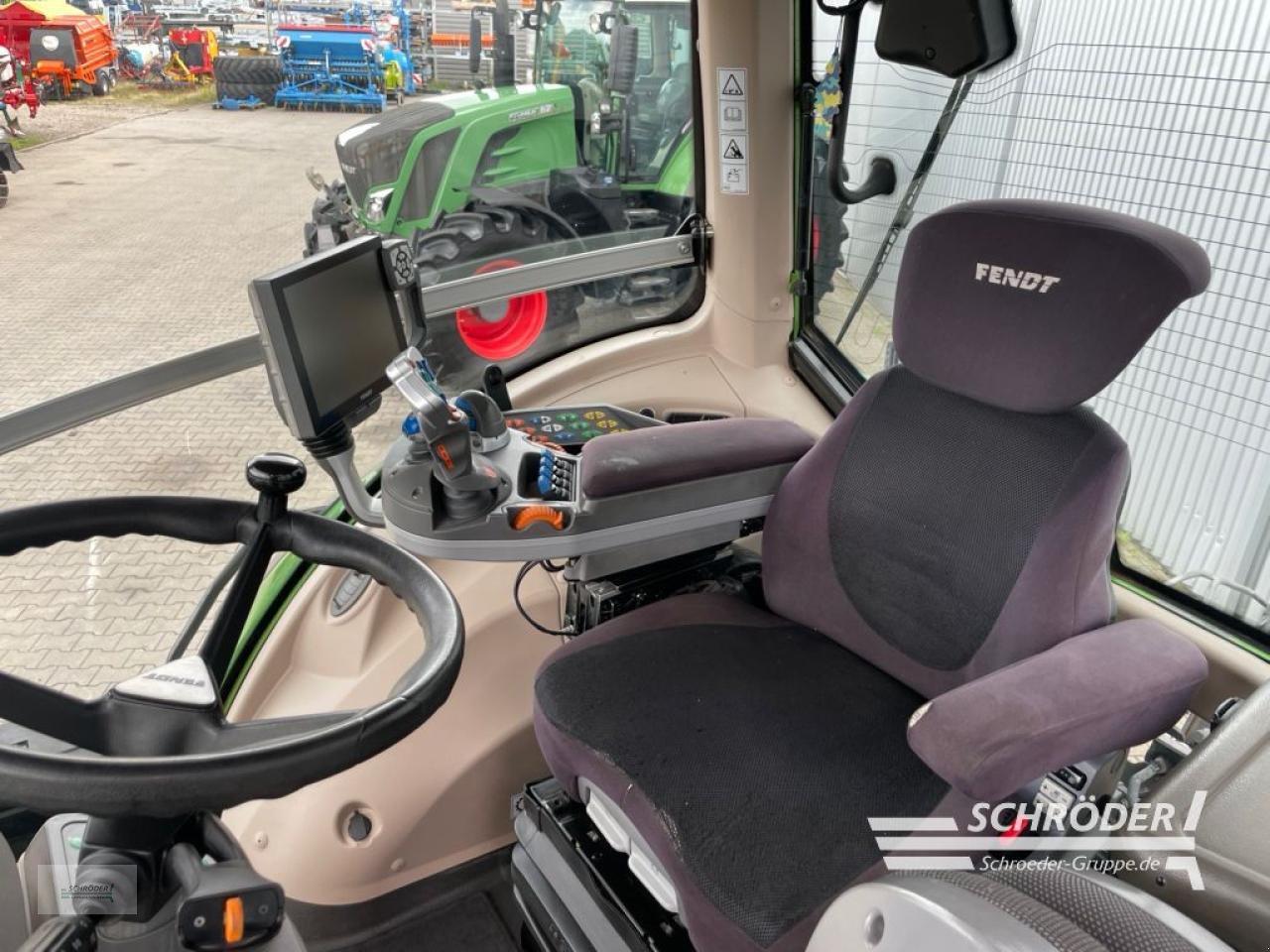 Traktor του τύπου Fendt 828 VARIO S4 PROFI PLUS, Gebrauchtmaschine σε Wildeshausen (Φωτογραφία 11)