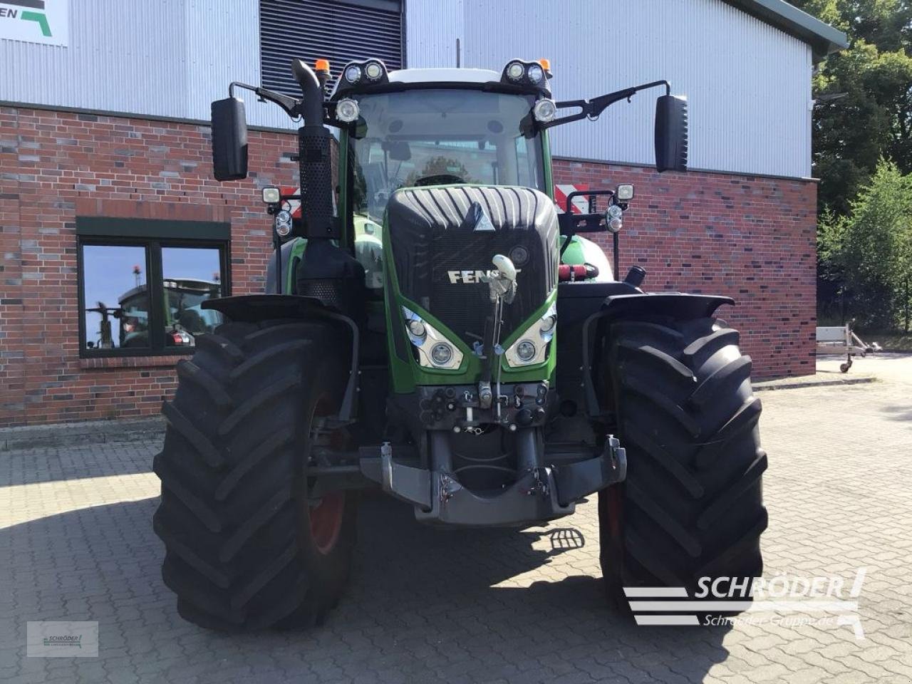 Traktor van het type Fendt 828 VARIO S4 PROFI PLUS, Gebrauchtmaschine in Friedland (Foto 22)