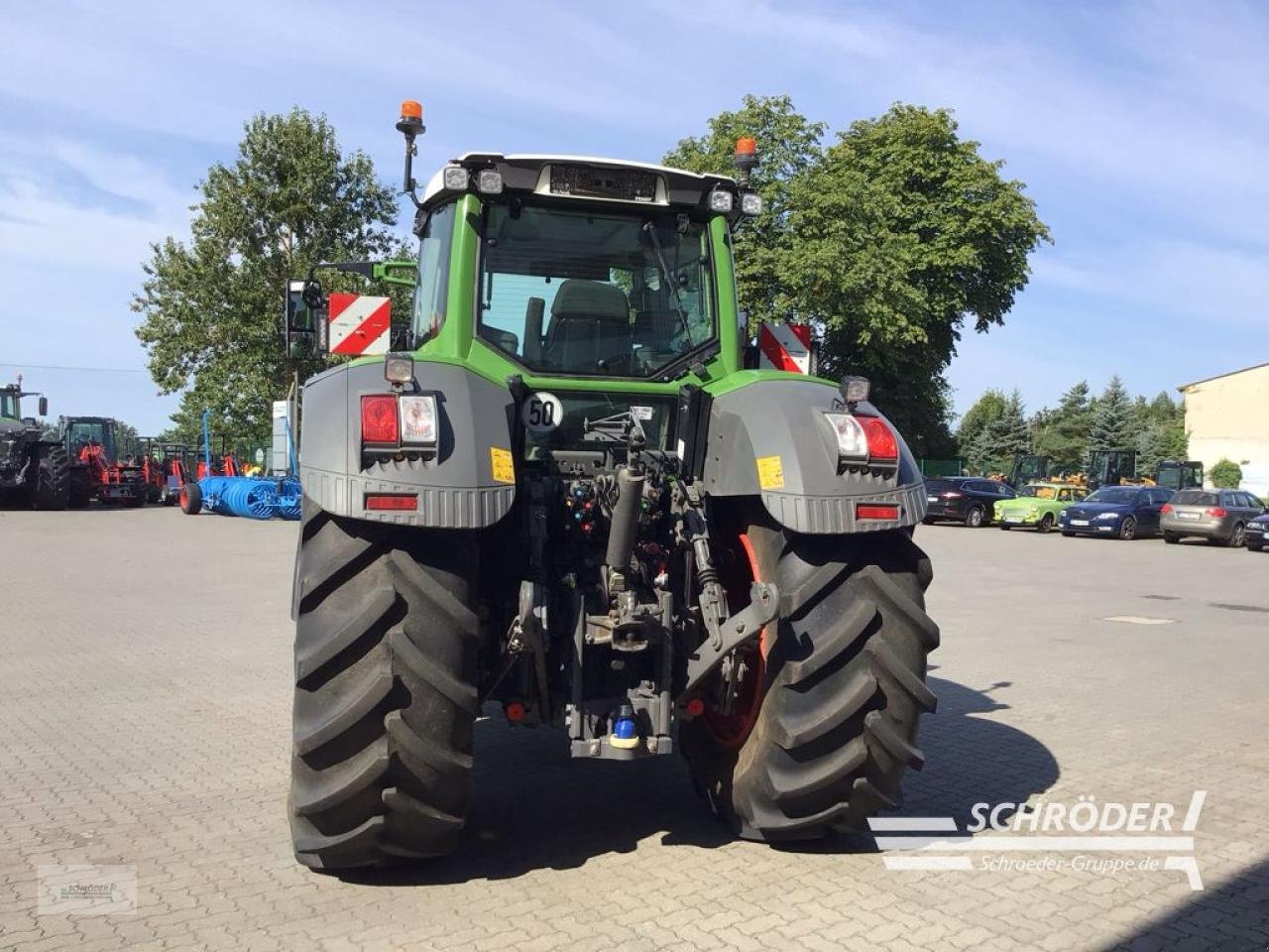 Traktor van het type Fendt 828 VARIO S4 PROFI PLUS, Gebrauchtmaschine in Friedland (Foto 23)