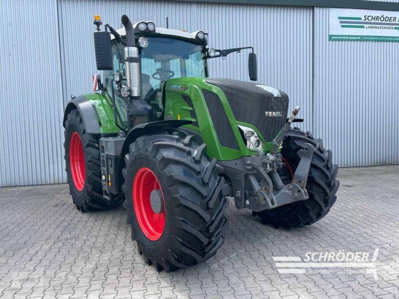 Traktor of the type Fendt 828 VARIO S4 PROFI PLUS, Gebrauchtmaschine in Wildeshausen (Picture 1)