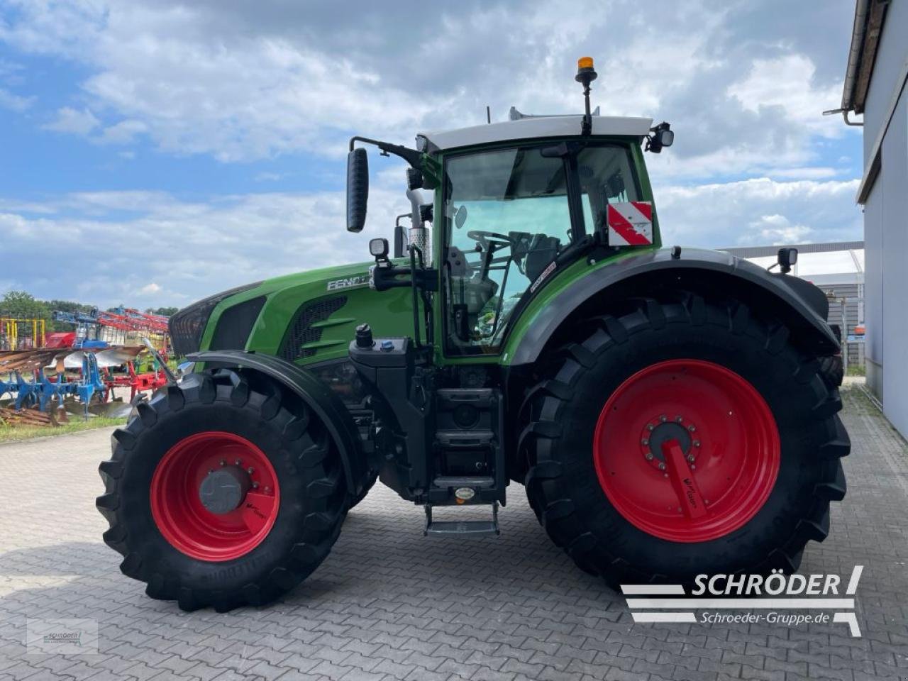 Traktor of the type Fendt 828 VARIO S4 PROFI PLUS, Gebrauchtmaschine in Wildeshausen (Picture 4)