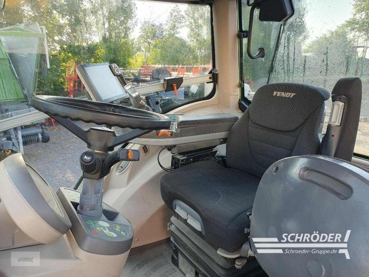 Traktor van het type Fendt 828 VARIO S4 PROFI PLUS, Gebrauchtmaschine in Völkersen (Foto 10)